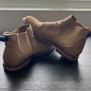Madden ankle boots size 8